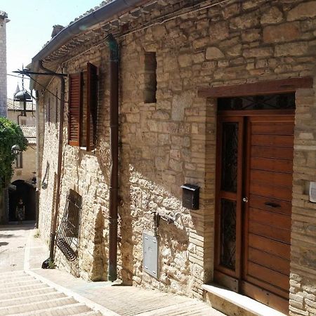 Camere Santa Chiara Assisi Exteriér fotografie